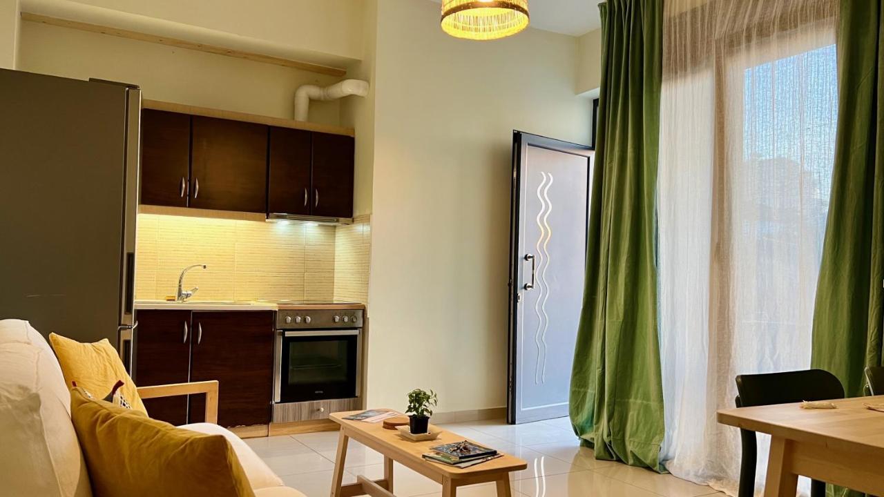 100 Meters From The Sea Apartment Xylokastro Exterior photo