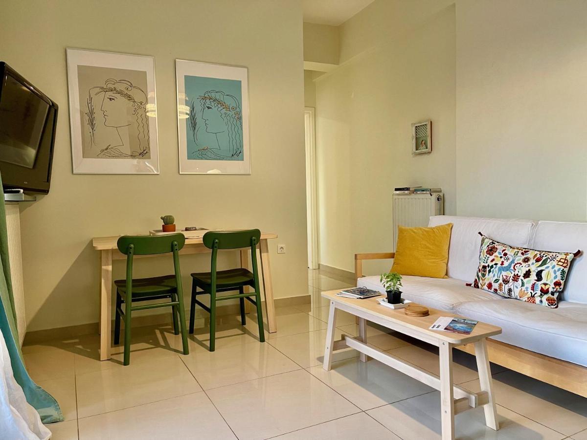 100 Meters From The Sea Apartment Xylokastro Exterior photo